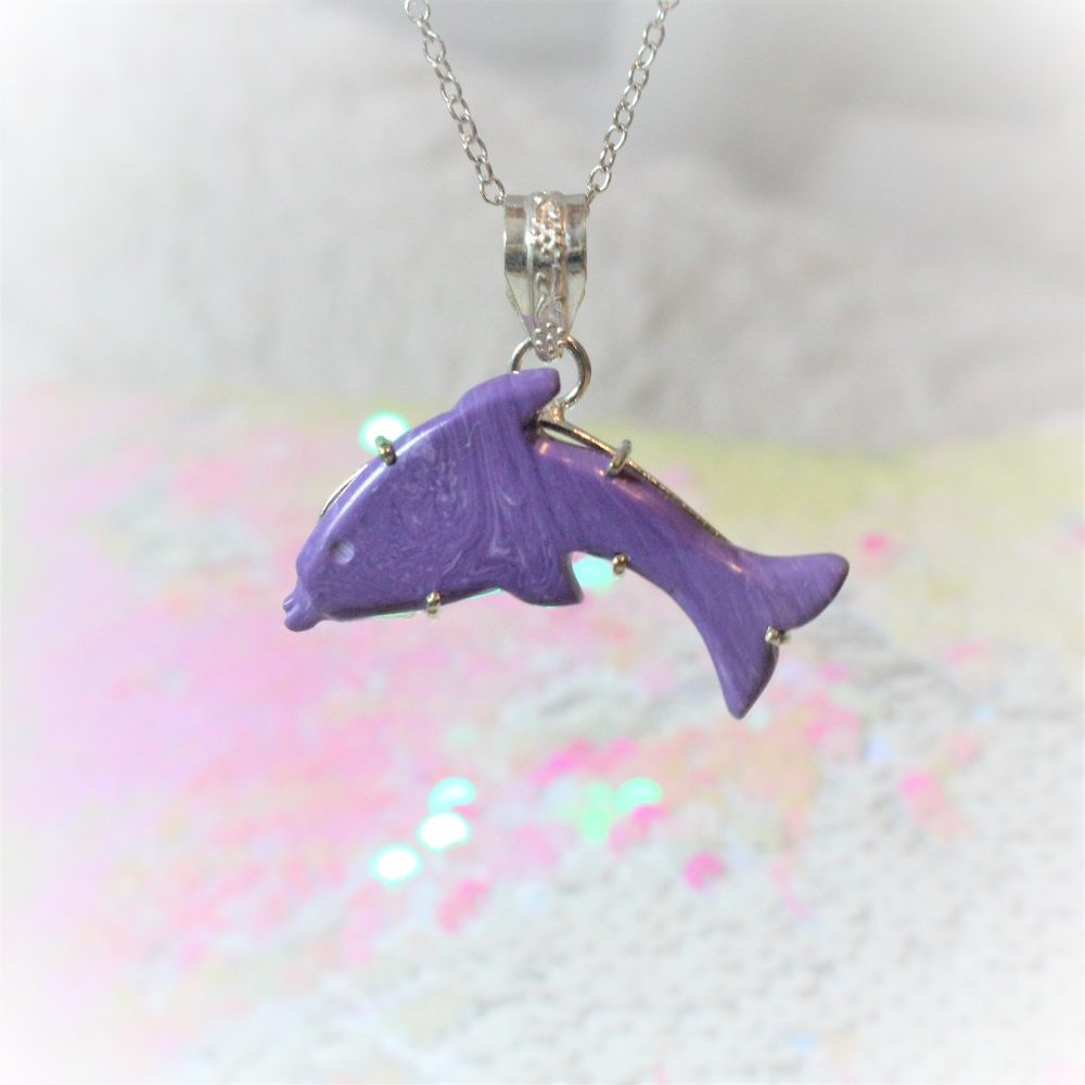 🐬Natural Faux Charoite Silver Wrapped Carved Dolphin Necklace💗